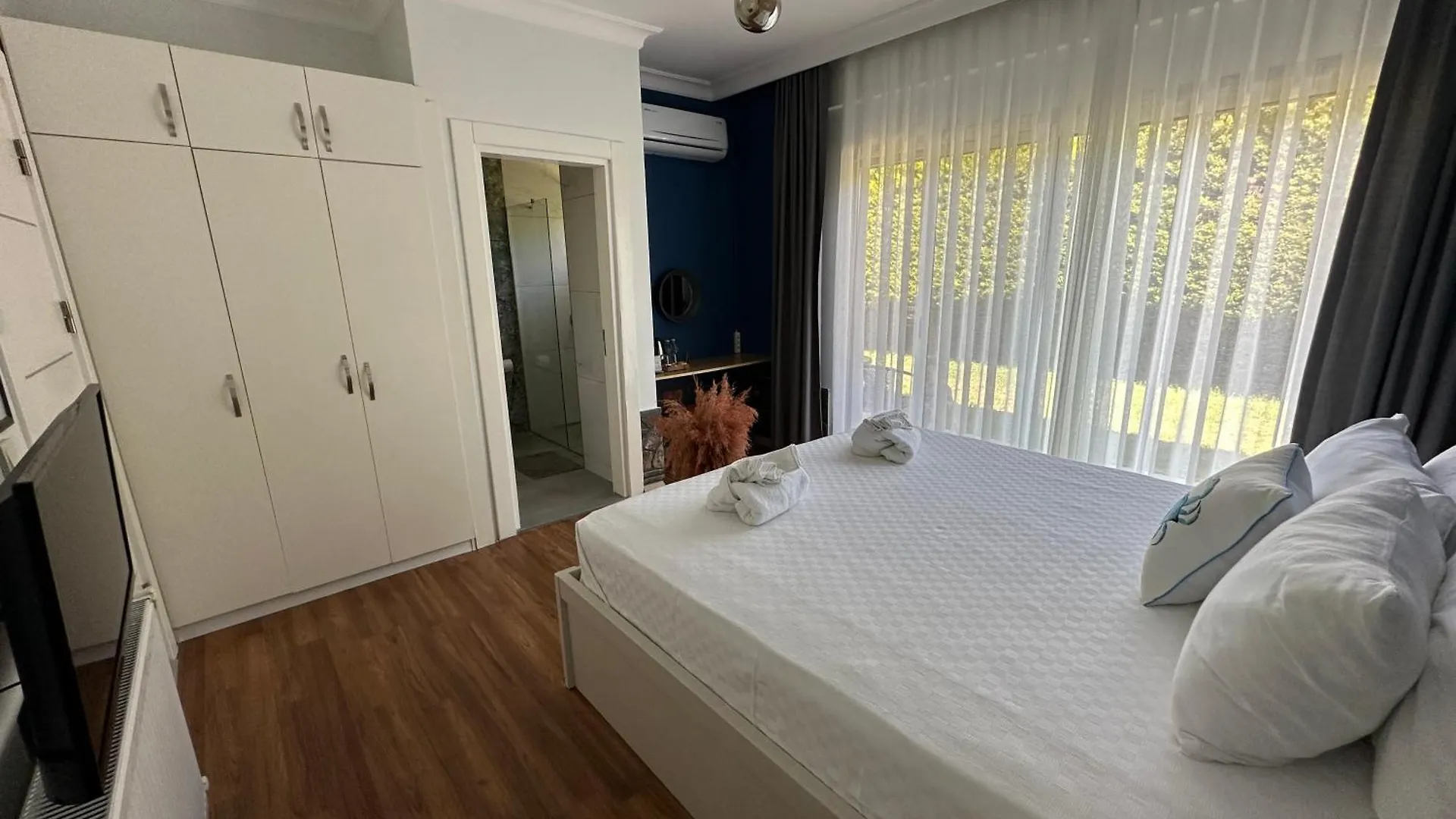Mavi Yengec Cesme Butik Otel Bed & Breakfast